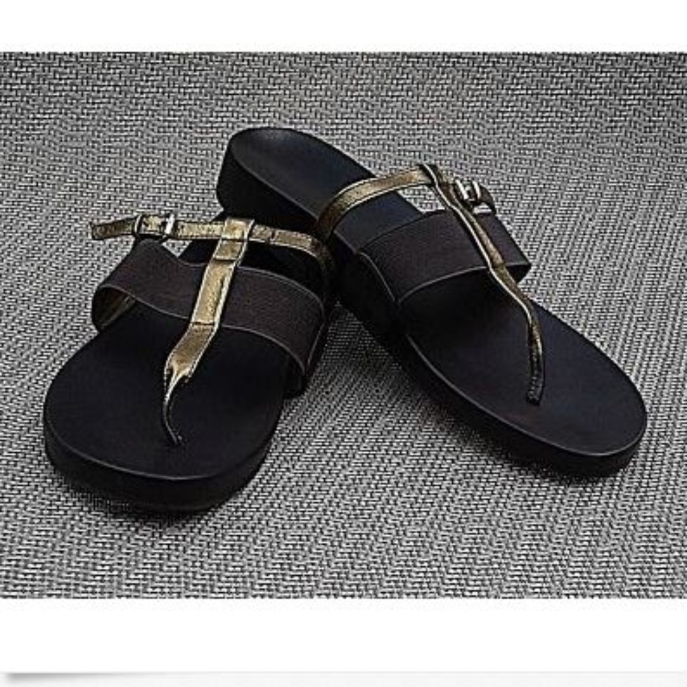 Vera Wang Dark Brown Leather Thong Sandals